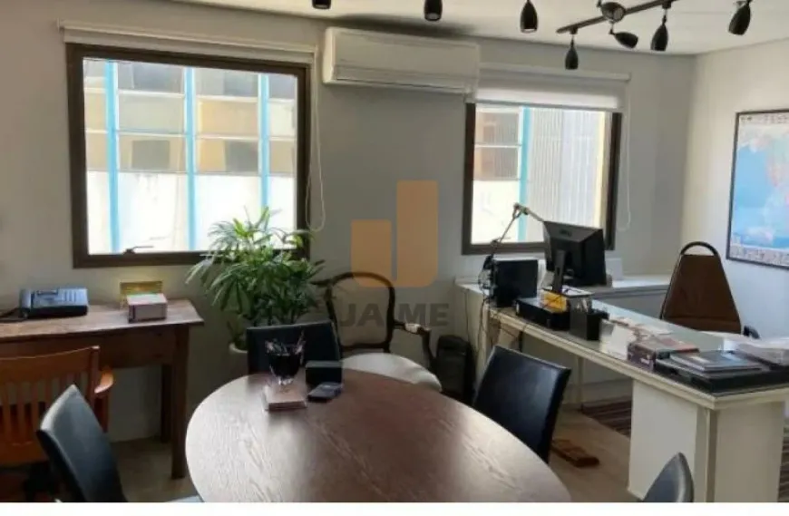 Foto do imóvel - Imóvel comercial à venda com 30 m², 1 banheiro e 1 vaga na garagem próximo ao Metrô.