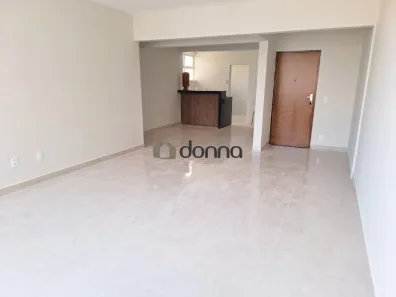 Apartamento com 3 Quartos para alugar, 102m² no Centro, Uberaba