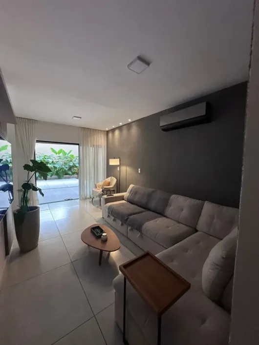Foto do imóvel - Casa à venda com 2 quartos, sendo 1 suíte, 2 banheiros, 206 m² e 1 vaga em