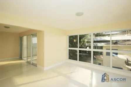 Apartamento com 4 Quartos para alugar, 178m² no Centro, Florianópolis