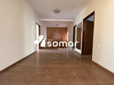 Casa Comercial com 4 Quartos para alugar, 330m² no Centro, Divinópolis