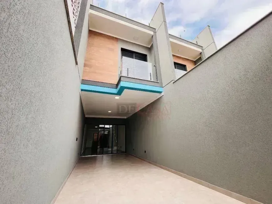 Foto do imóvel - Sobrado à venda com 3 quartos, 3 suítes, de 128 a 140 m², 2 vagas na garagem e quintal em