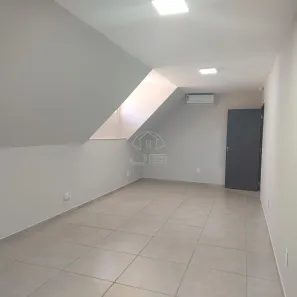 Conjunto Comercial / Sala para alugar, 24m² no Parque Alto Taquaral, Campinas