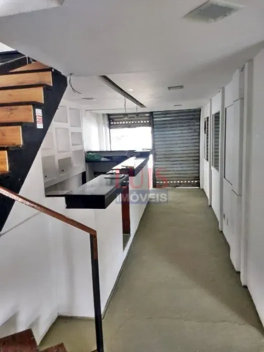 Foto do imóvel - Ponto comercial/Loja/Box para alugar com 80 m², 1 banheiro e cozinha no condomínio em