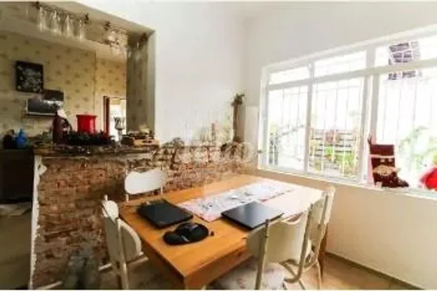 Foto do imóvel - Casa à venda com 2 quartos, 1 suíte, 140 m², 2 banheiros e 3 vagas na garagem em