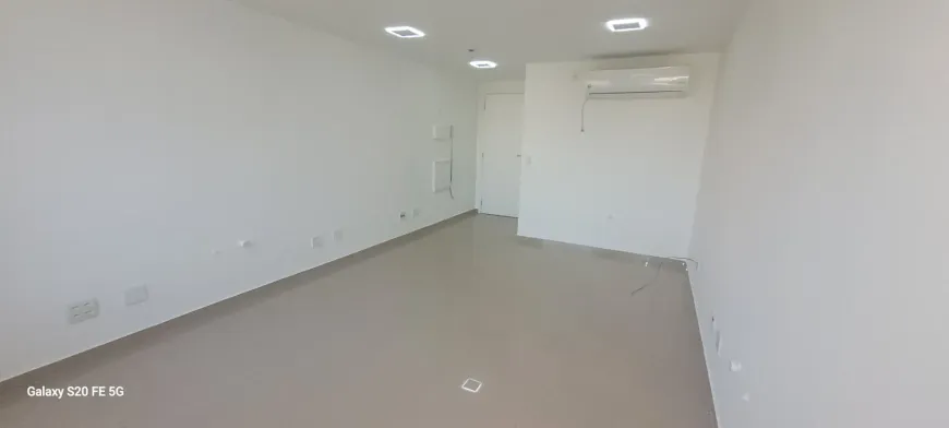Foto do imóvel - Sala/Conjunto/Escritório à venda com 24 m², 1 banheiro e 1 vaga na garagem em