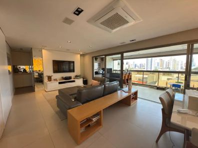 Apartamento com 3 Quartos à venda, 176m² no Zona 07, Maringá