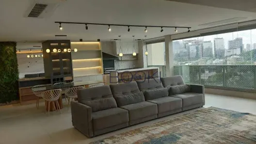 Apartamento com 3 Quartos para alugar, 186m² no Real Parque, São Paulo