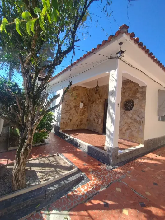 Foto do imóvel - Casa para alugar com 90 m², 2 quartos, 2 banheiros, 4 vagas