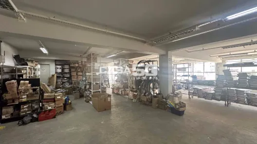 Conjunto Comercial / Sala com 1 Quarto para alugar, 270m² no Centro, Campinas