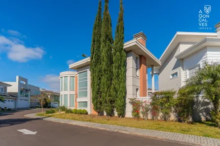 Casa de Condomínio com 4 Quartos à venda, 377m² no Uberaba, Curitiba