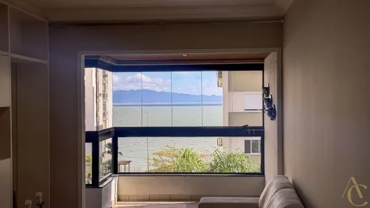 Apartamento com 3 Quartos para alugar, 88m² no Centro, Florianópolis