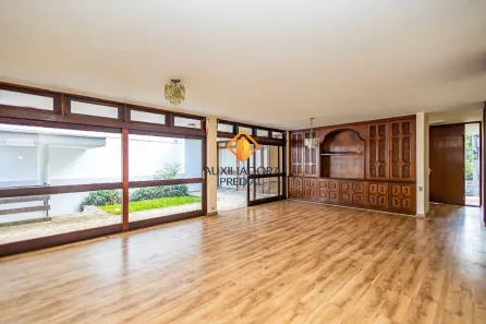 Casa Comercial para alugar, 319m² no Batel, Curitiba