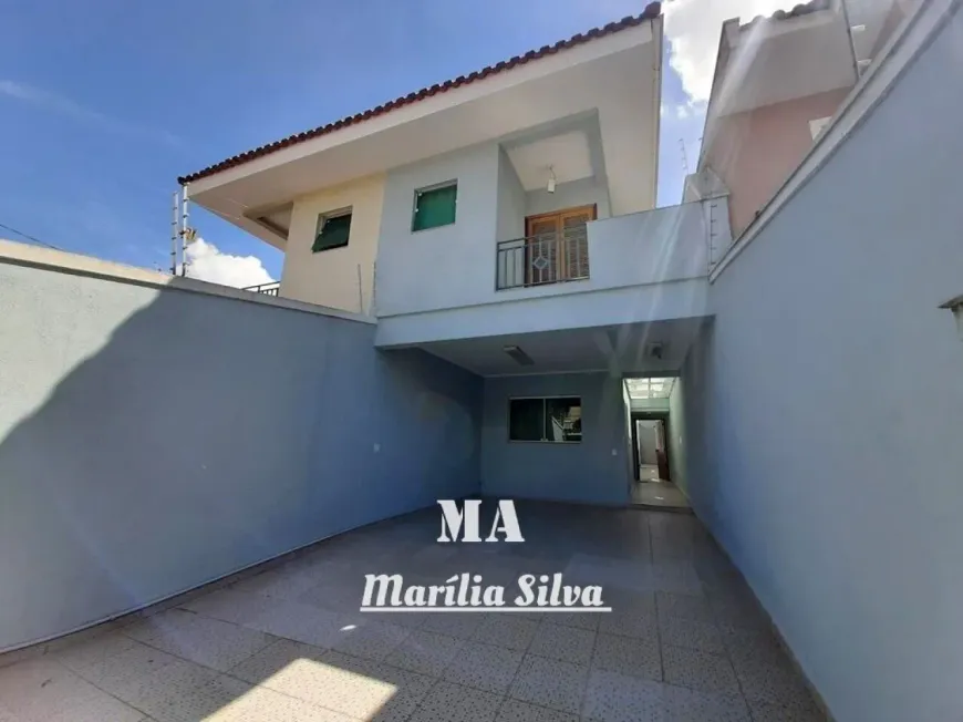 Foto do imóvel - Sobrado à venda com 3 quartos, 3 suítes, 190 m², 5 banheiros e 4 vagas na garagem em