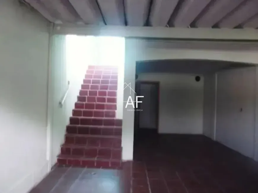 Foto do imóvel - Sobrado à venda com 4 quartos, 2 suítes, 4 banheiros e 4 vagas na garagem em