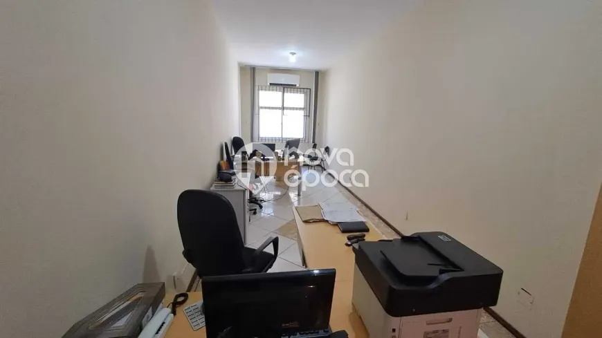Foto do imóvel - Sala/Conjunto/Escritório à venda com 29 m², 1 banheiro e elevador no condomínio em