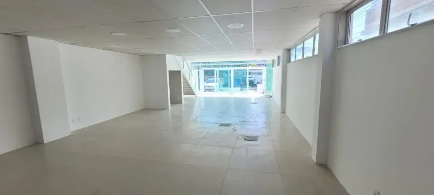 Foto do imóvel - Ponto comercial loja box à venda com 315 m², 4 banheiros e 2 vagas na garagem em