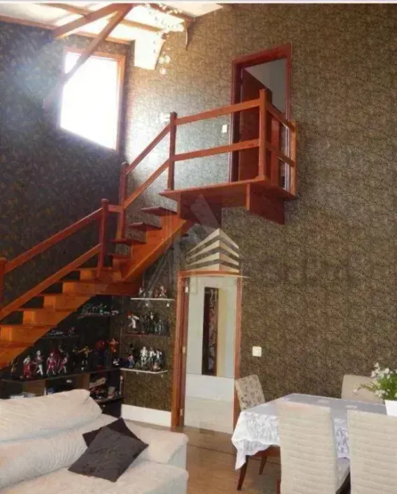 Foto do imóvel - Sobrado à venda com 3 quartos, 3 suítes, 280 m², 5 banheiros e 5 vagas na garagem em