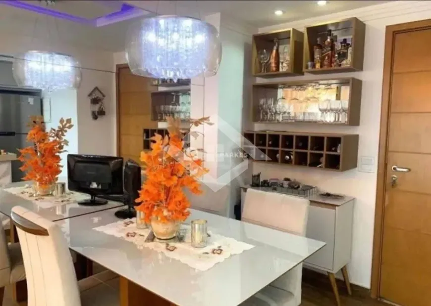 Foto do imóvel - Apartamento à venda com 2 quartos, 2 banheiros, 56 m², condomínio com piscina e portaria 24h.