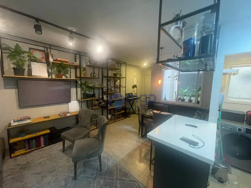 Foto do imóvel - Apartamento para alugar com 2 quartos, 1 banheiro e 1 vaga na garagem de 52 m² em