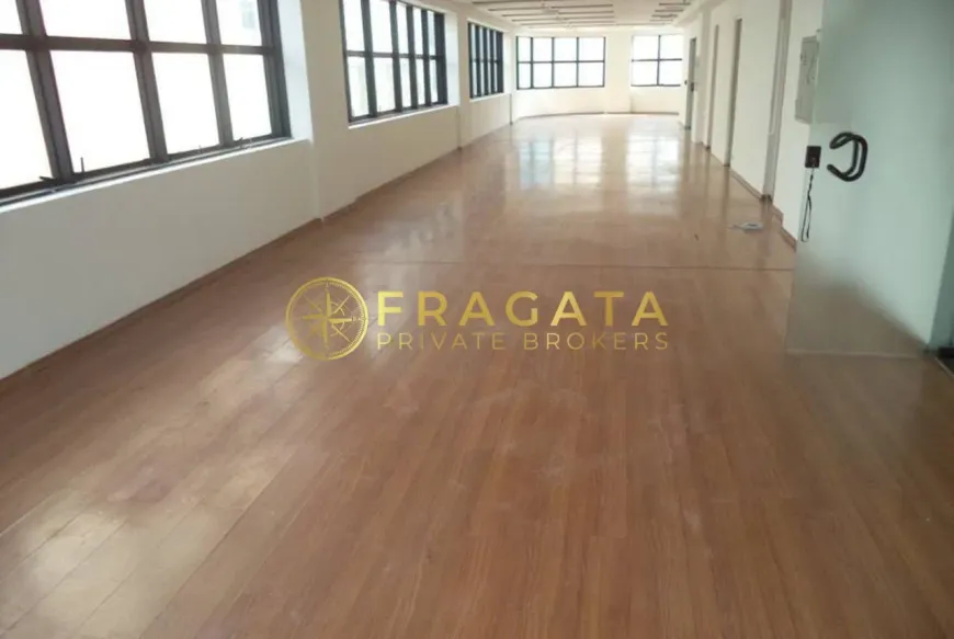 Foto do imóvel - Sala/Conjunto/Escritório à venda com 188 m², 4 banheiros e 5 vagas na garagem próximo ao Metrô.