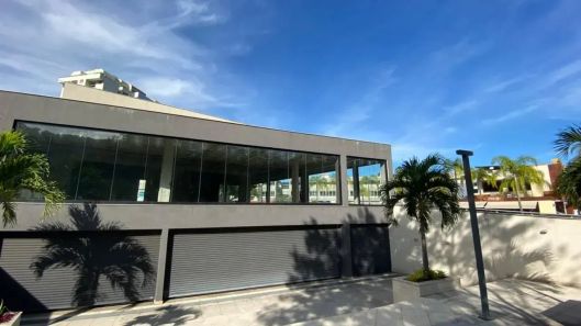Loja / Salão / Ponto Comercial à venda, 318m² no Jacarepaguá, Rio de Janeiro