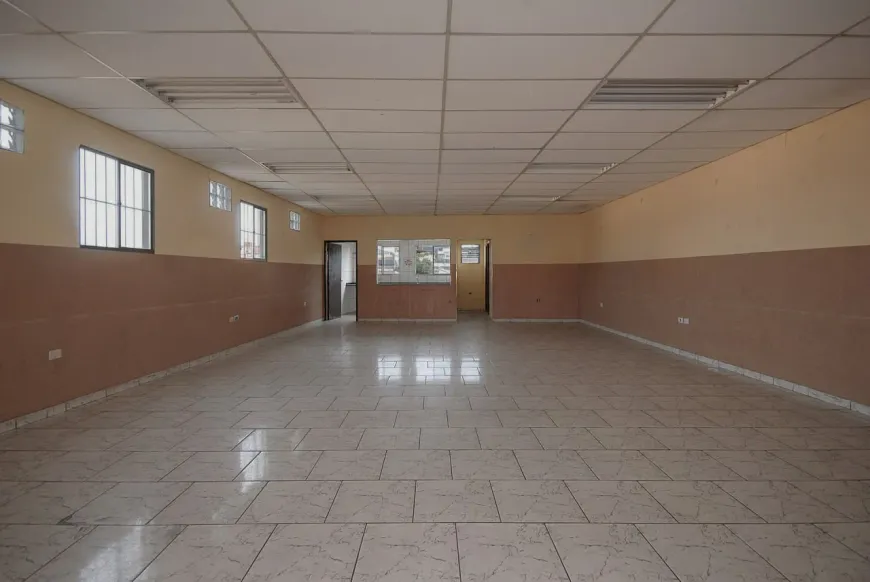 Foto do imóvel - Ponto comercial disponível para alugar com 165 m², 2 banheiros e 1 vaga na garagem em