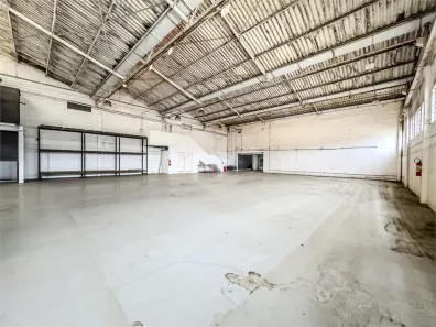 Galpão / Depósito / Armazém à venda, 1750m² no Centro, Diadema