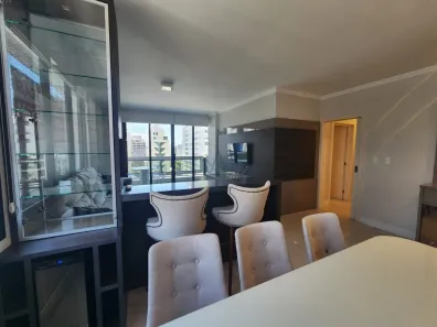 Apartamento com 4 Quartos para alugar, 146m² no Centro, Florianópolis