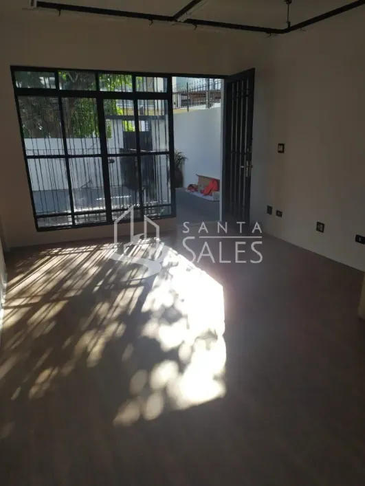 Foto do imóvel - Casa para alugar com 2 quartos, 1 suíte, 330 m², 2 banheiros e 2 vagas próxima ao Metrô Saúde.