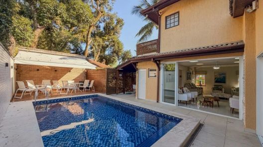 Casa de Condomínio com 4 Quartos para venda ou aluguel, 240m² no Bairro de Juquehy, São Sebastião