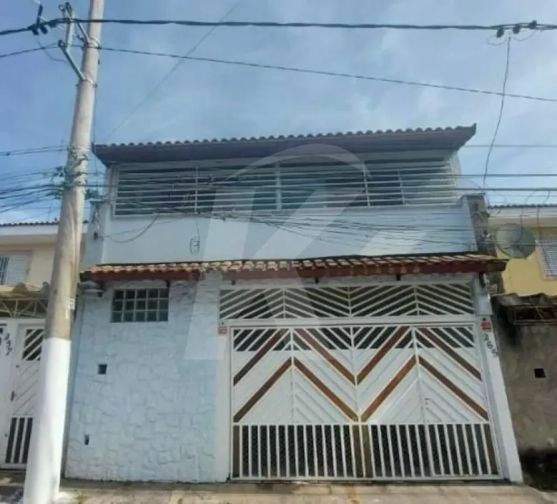 Foto do imóvel - Sobrado à venda com 2 quartos, 2 suítes, de 93 a 98 m², 2 a 3 banheiros, 2 vagas e quintal.