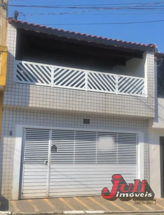 Foto do imóvel - Casa à venda com 3 quartos, 1 suíte, 188 m², 2 banheiros e 2 vagas na garagem em
