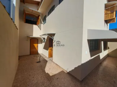 Casa Comercial com 3 Quartos para alugar, 241m² no Centro, Piracicaba