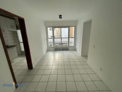 Apartamento com 2 Quartos para alugar, 67m² no Centro, Florianópolis