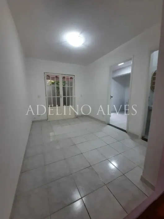 Foto do imóvel - Casa para alugar com 3 quartos, 1 suíte, 139 m², 2 banheiros e 1 vaga na garagem em