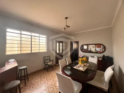 Casa com 5 Quartos à venda, 400m² no Centro, Bauru