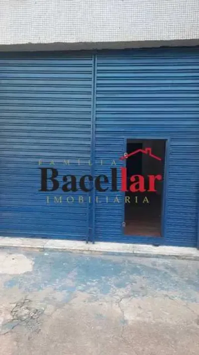 Foto do imóvel - Ponto comercial/Loja/Box à venda com 102 m², 2 banheiros, aceita animais e segurança monitorada.