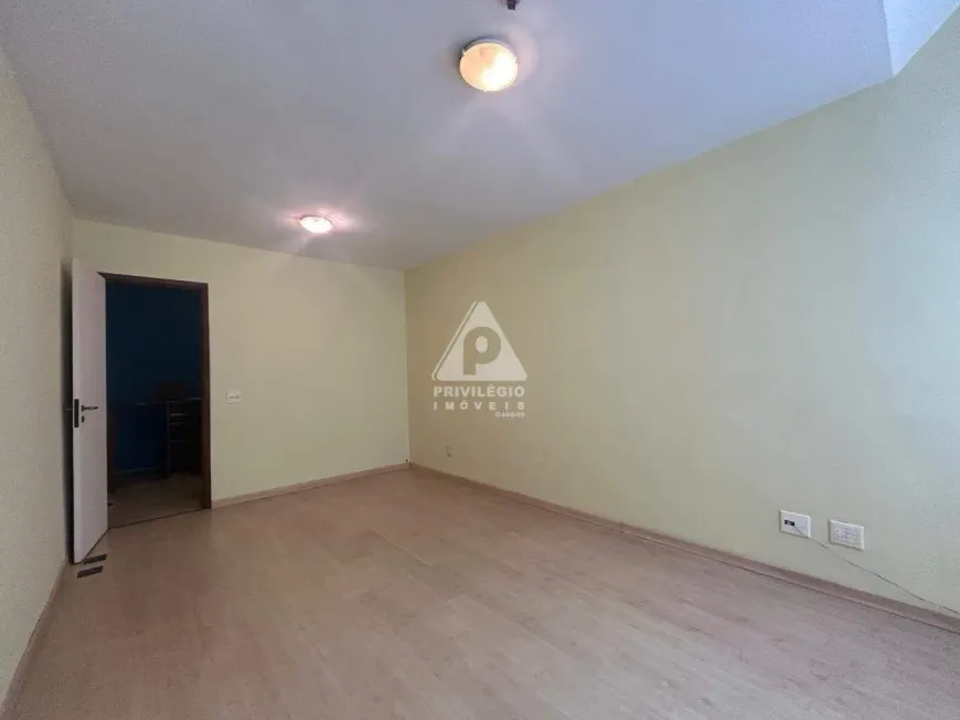 Foto do imóvel - Sala/Conjunto/Escritório à venda com 30 m², 1 banheiro e 1 vaga na garagem próximo ao Metrô.