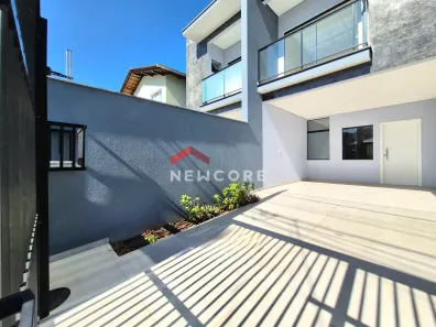 Sobrado com 2 Quartos à venda, 110m² no Costa e Silva, Joinville