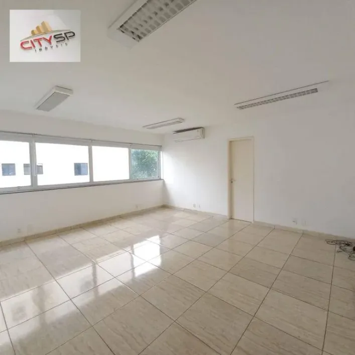 Foto do imóvel - Sala/Conjunto/Escritório à venda com 32 m², 1 banheiro, 1 vaga na garagem e ar-condicionado em