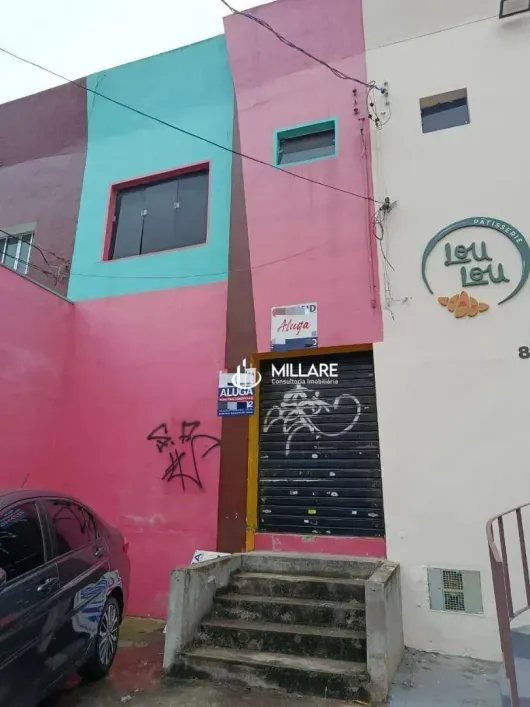 Foto do imóvel - Imóvel comercial para alugar com 3 quartos, 1 banheiro e 2 vagas na garagem próximo ao Metrô.