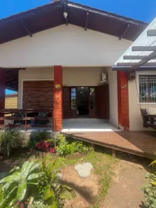 Casa com 3 Quartos para alugar, 120m² no Campeche, Florianópolis