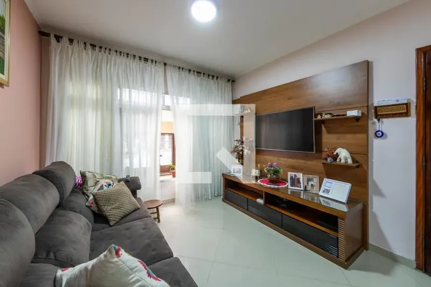 Foto do imóvel - Casa à venda com 4 quartos, 4 suítes, 170 m², 5 banheiros e 2 vagas na garagem em