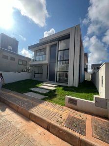 Casa de Condomínio com 4 Quartos à venda, 350m² no Buraquinho, Lauro de Freitas