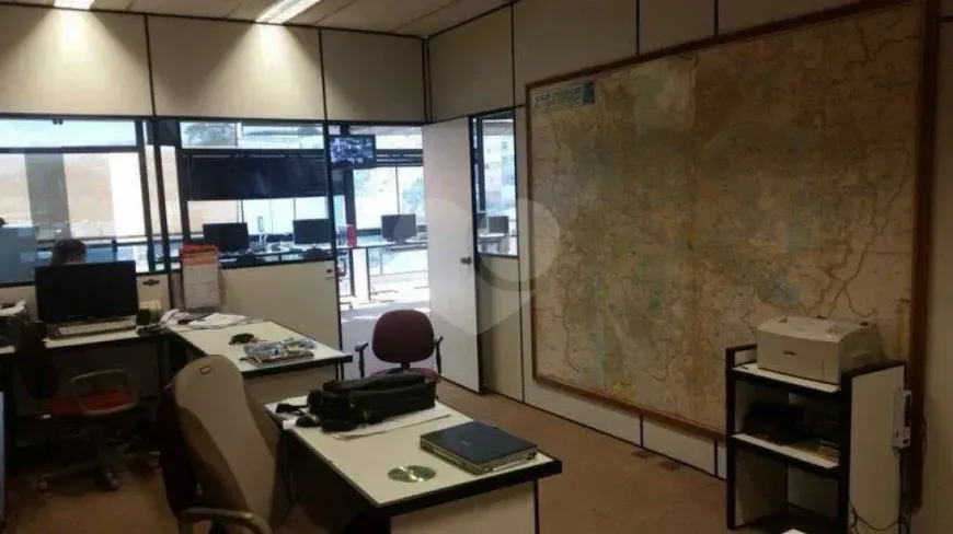 Foto do imóvel - Galpão/Depósito/Armazém à venda com 4 quartos e 750 m² em