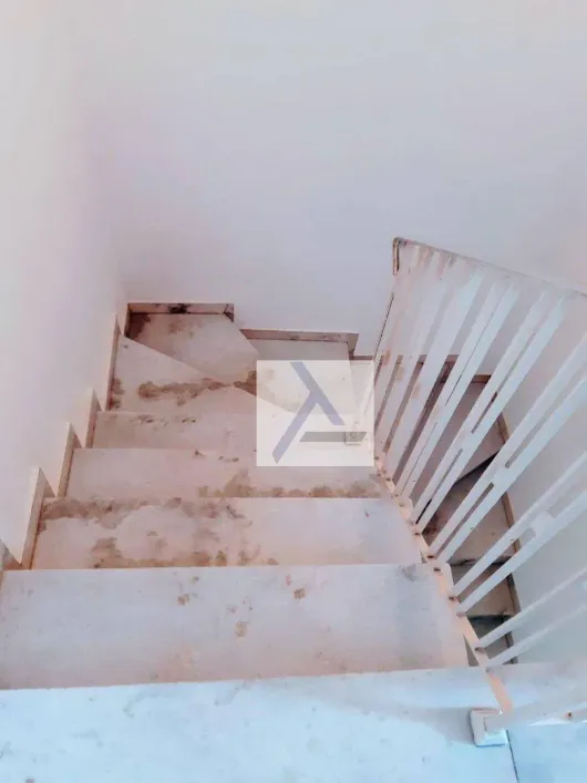 Foto do imóvel - Casa à venda com 3 quartos, 1 suíte, 120 m², 4 banheiros e 1 vaga na garagem em