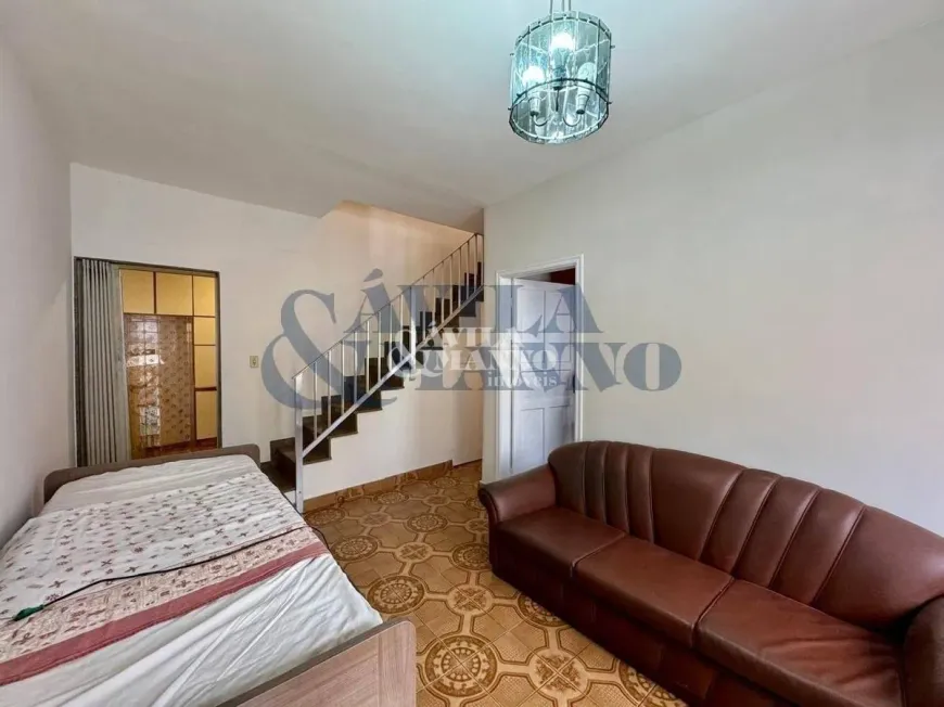 Foto do imóvel - Casa para alugar com 3 quartos, 2 banheiros, 2 vagas na garagem e 103 m² em