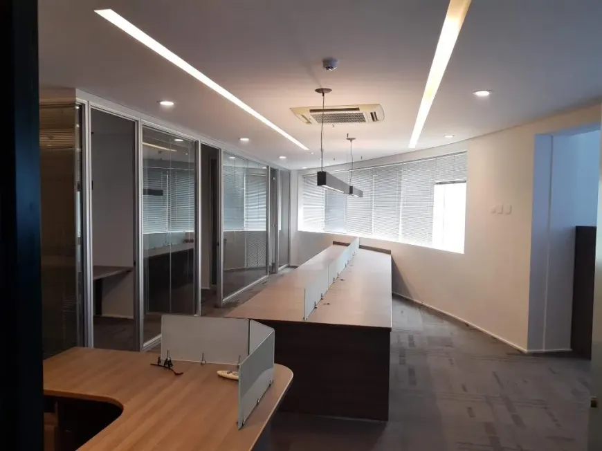 Foto do imóvel - Sala/Conjunto/Escritório para alugar com 3 banheiros, 5 vagas na garagem, ar-condicionado e.