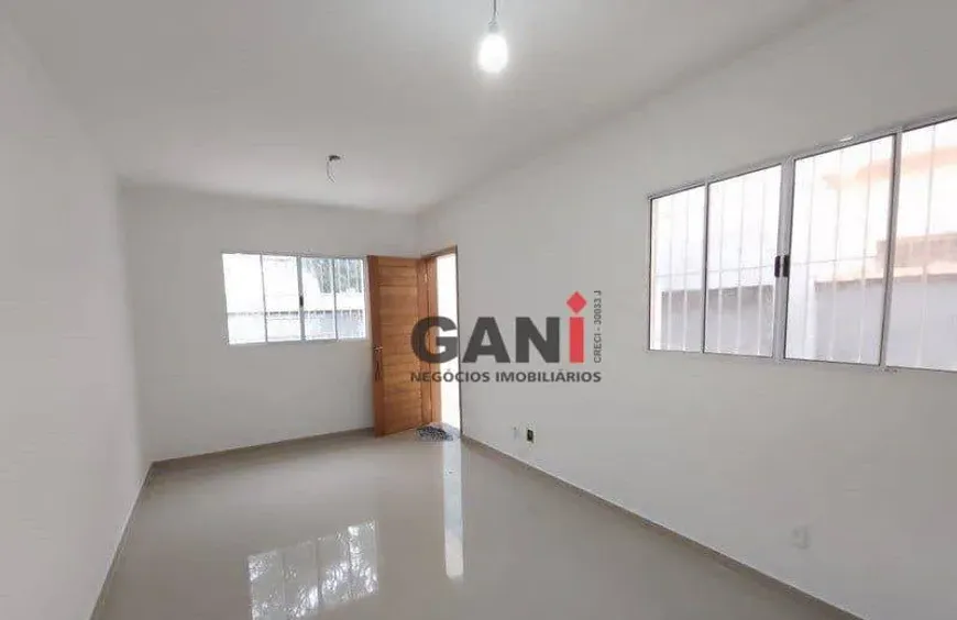 Foto do imóvel - Casa à venda com 3 quartos, 2 suítes, 95 m², 3 banheiros e 2 vagas na garagem em